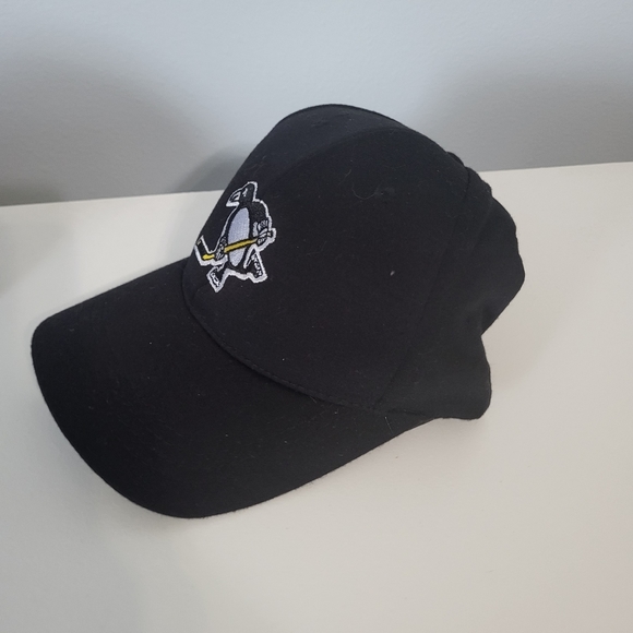 Pittsburgh Penguins NHL adjustable hat - Picture 3 of 6